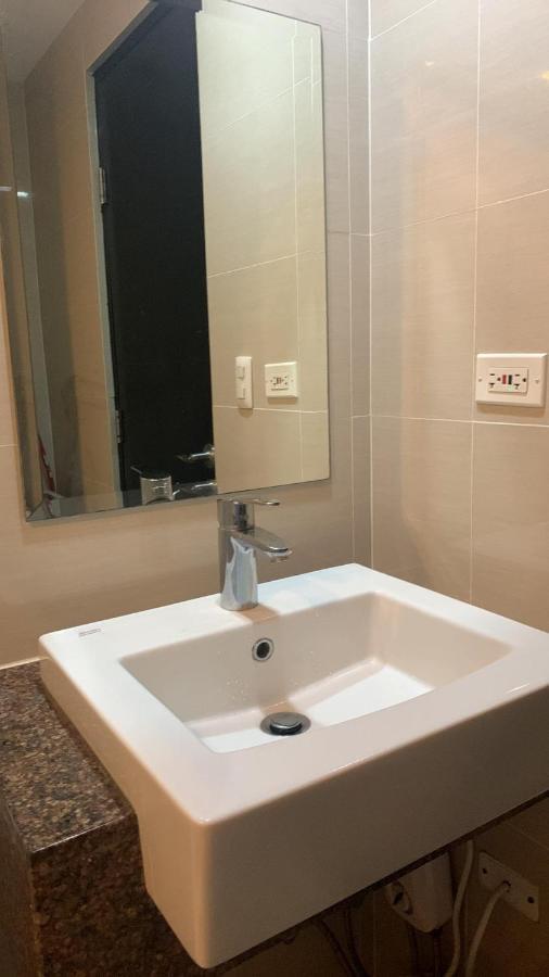 81 Newport Boulevard Cluster 4 - 8F Across Naia Airport, Terminal 3 Pasay Exteriér fotografie
